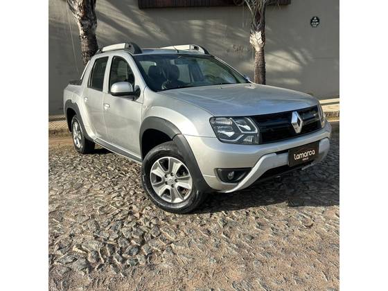 RENAULT DUSTER OROCH 1.6 16V SCE FLEX DYNAMIQUE MANUAL RENAULT DUSTER OROCH 1.6 16V SCE FLEX DYNAMIQUE MANUAL